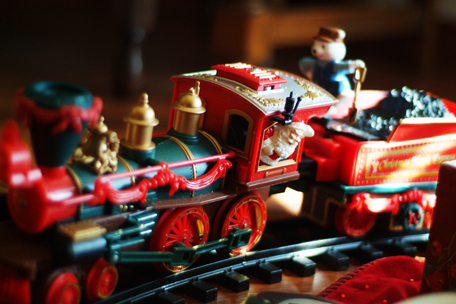 Holiday decorating tips, toy Christmas train, polar express