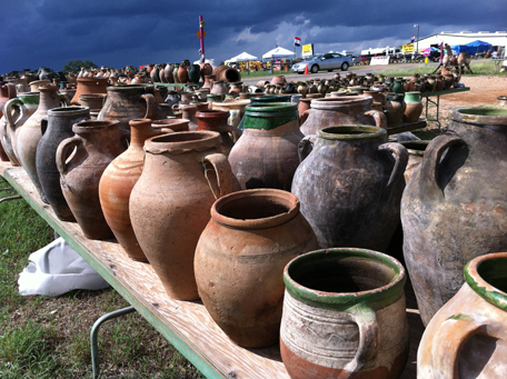 clay pots, Round Top