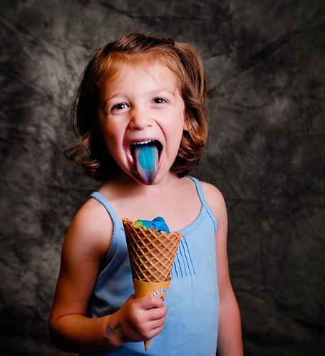 blue bell ice cream, ice cream cone, photo idea, child photography, portrait photography