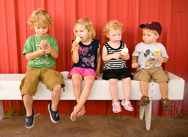 blue bell icecream, child photography, kids eating icecream
